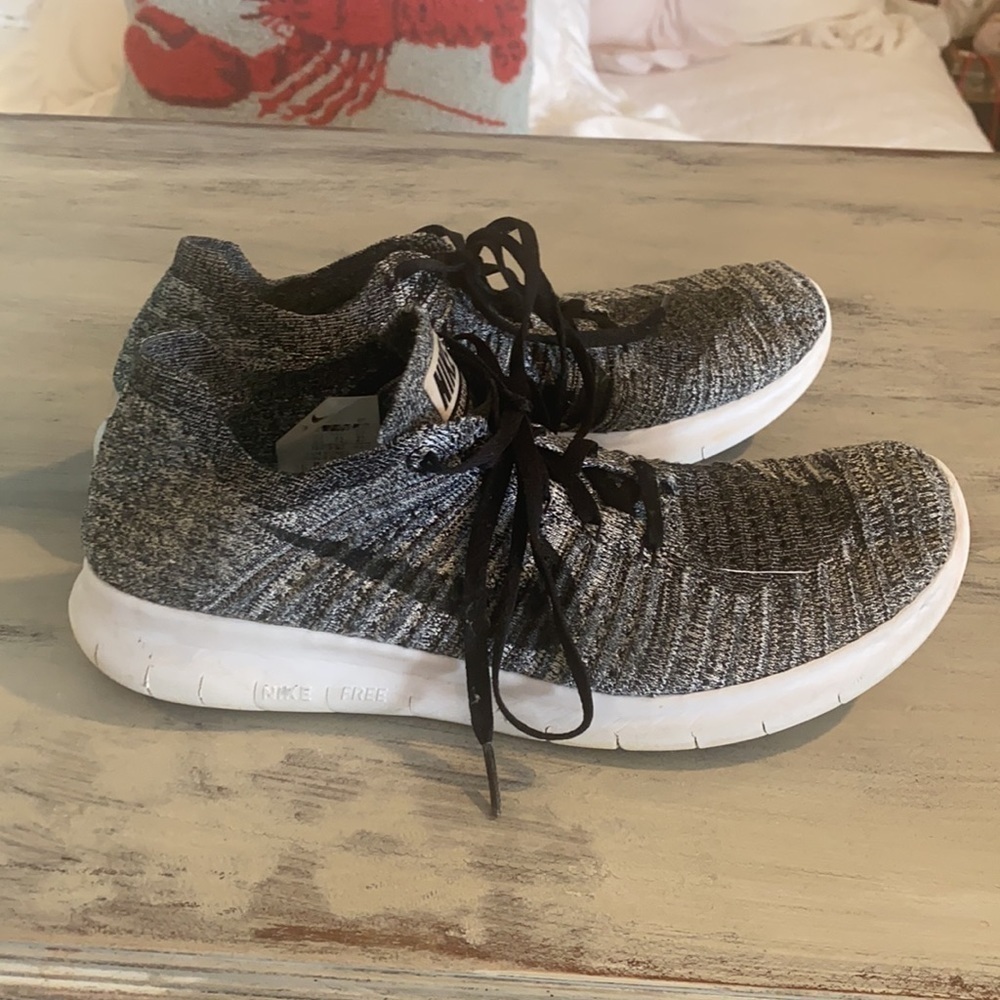 Nike Free RN Flyknit 831070-100 White Black​​​​​​​​​​ - Picture 3 of 9